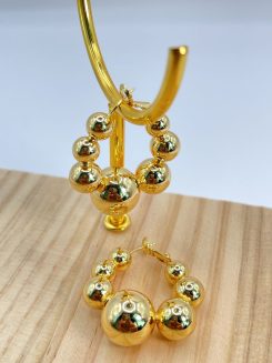 Arracada multiesferas oro